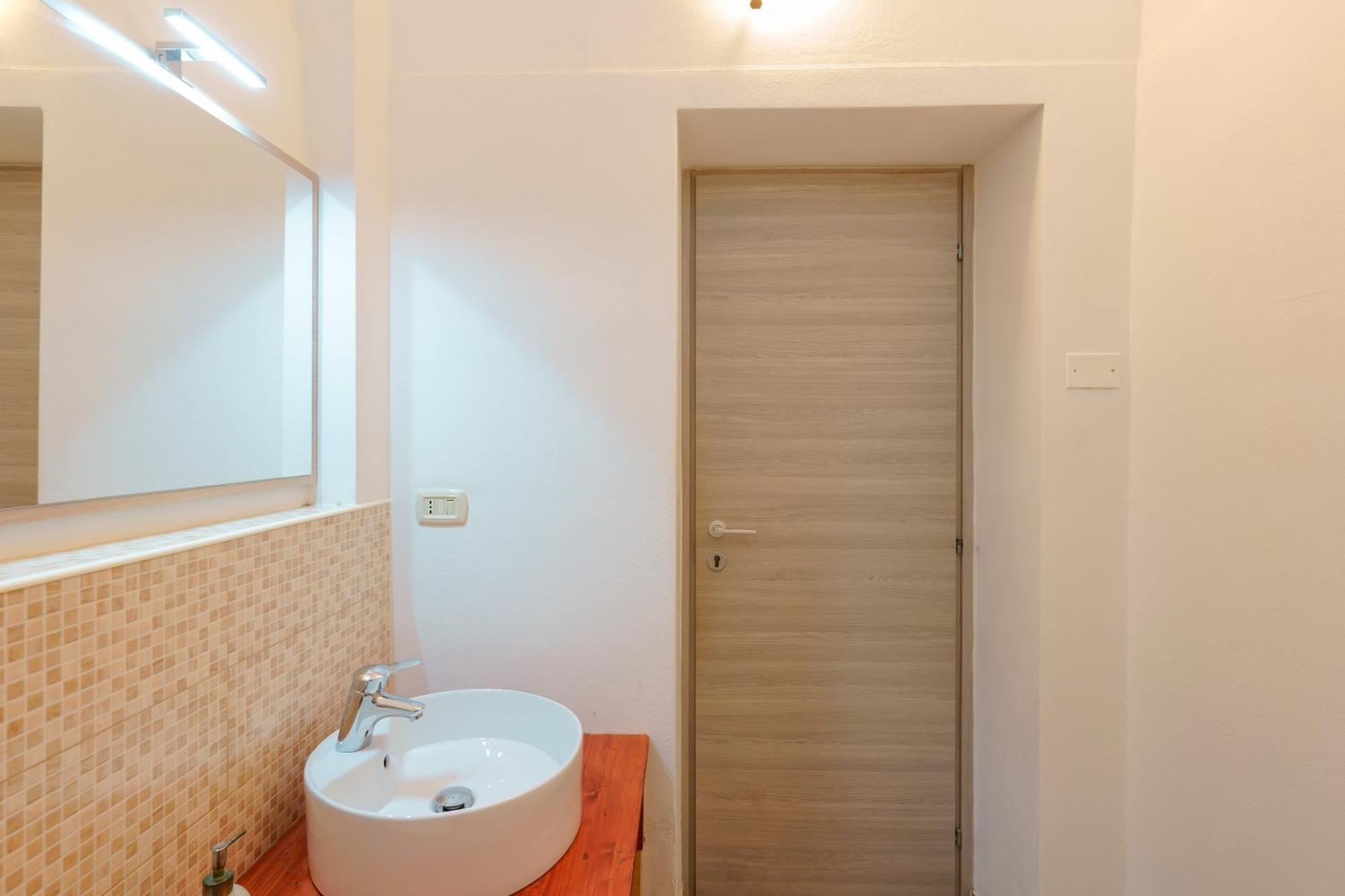 Bissenti Rooms - Eja Sardinia Cagliari Bagian luar foto